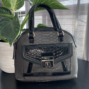 Guess Satchel Purse / Handbag
